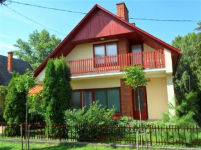 Holiday home- Red Rose, Balatonboglár